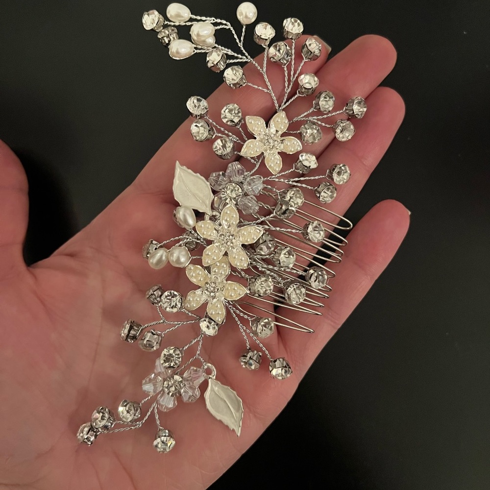 Bride hair comb